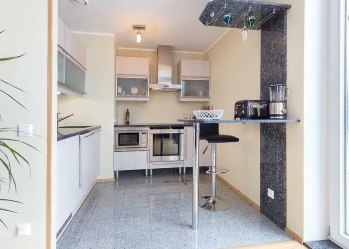 아파트 Papli 34 With Pool 페르누